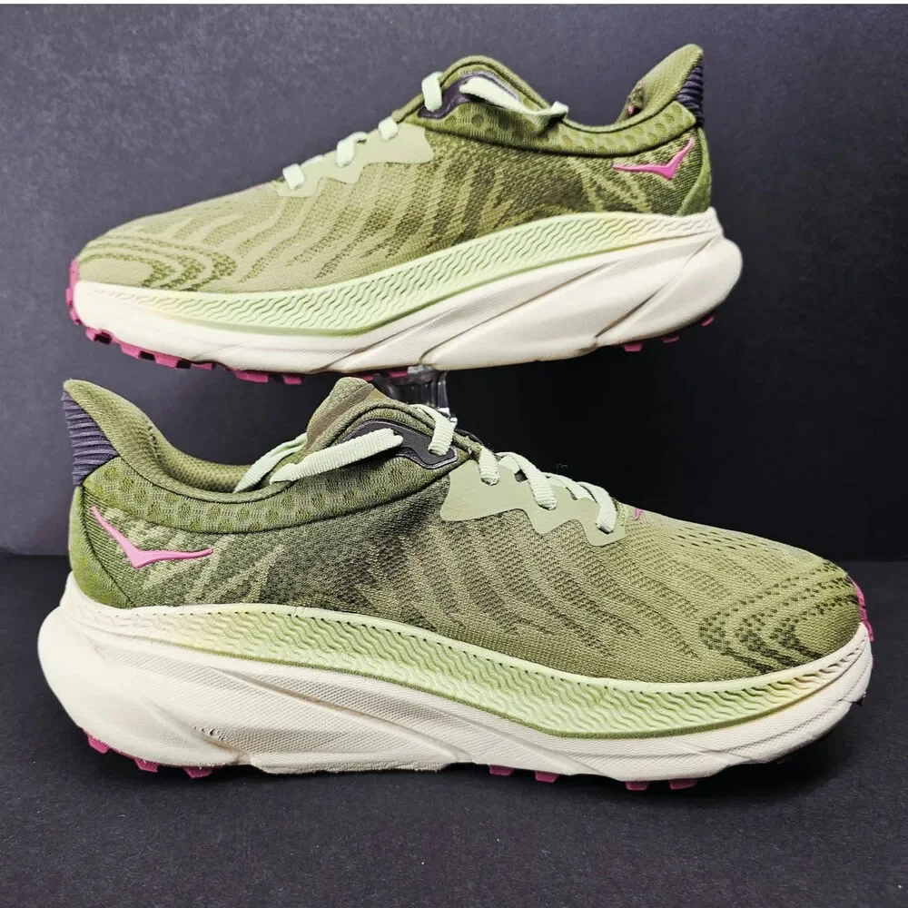 Hoka Women 7.5 Comfy footwear